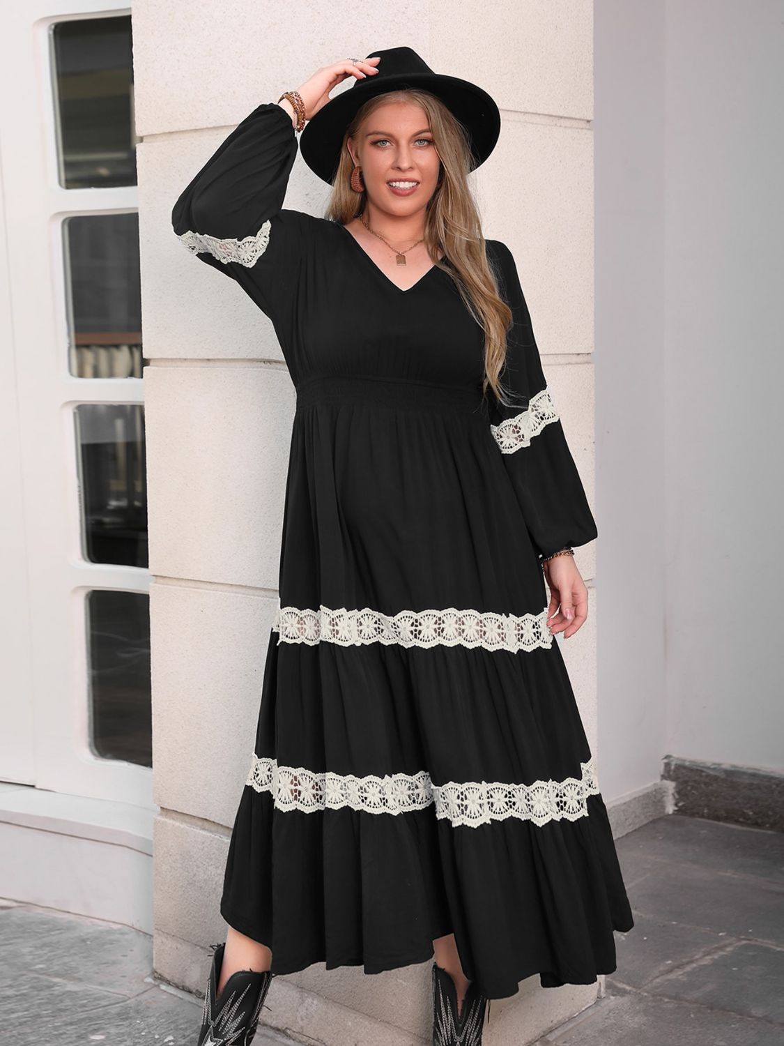 Curve Lace Detail V-Neck Long Sleeve Midi Dress