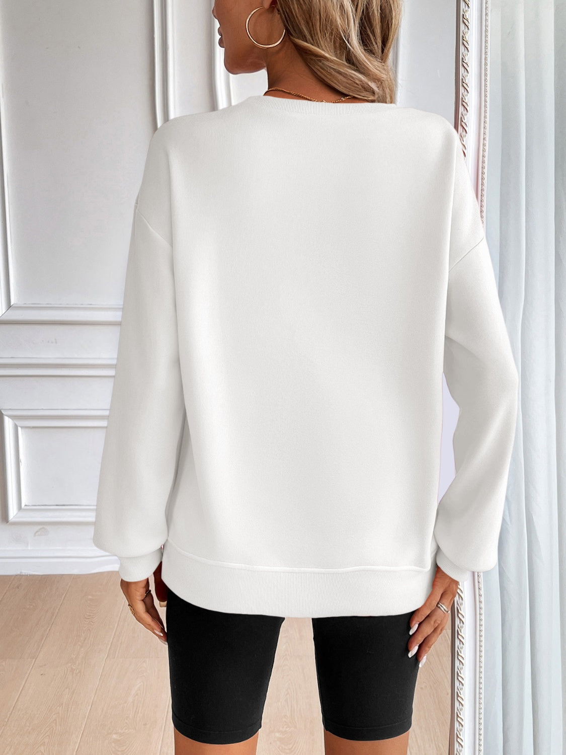 Round Neck Long Sleeve Sweatshirt
