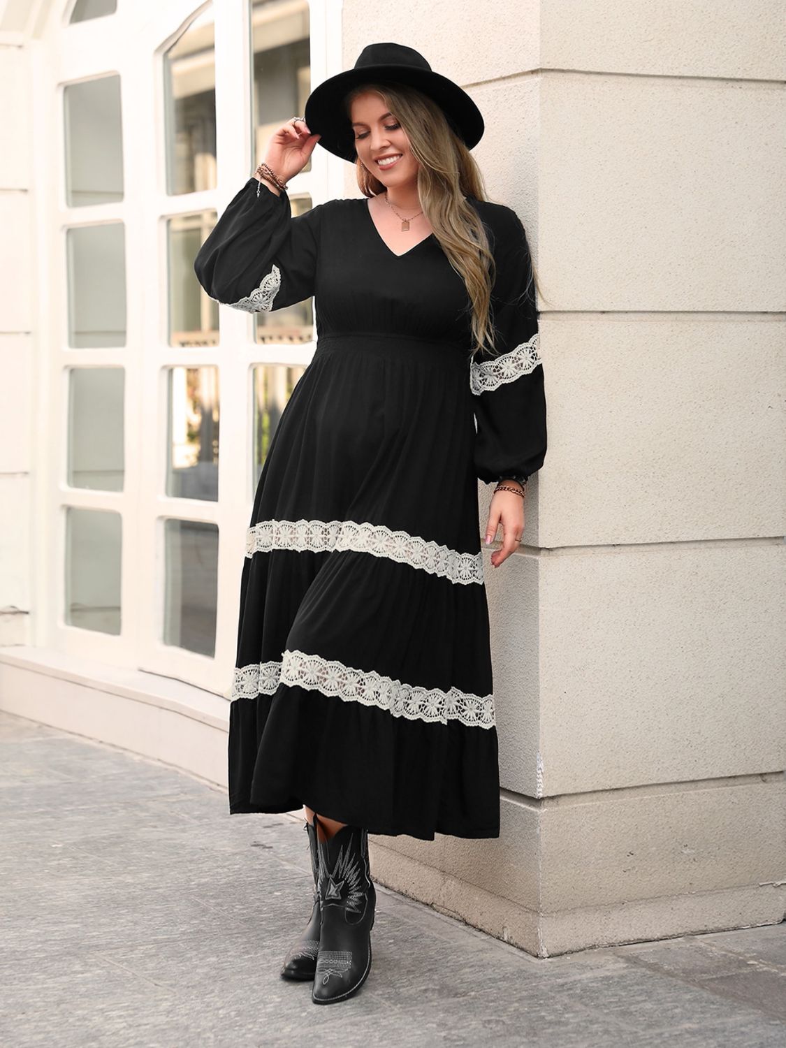 Curve Lace Detail V-Neck Long Sleeve Midi Dress