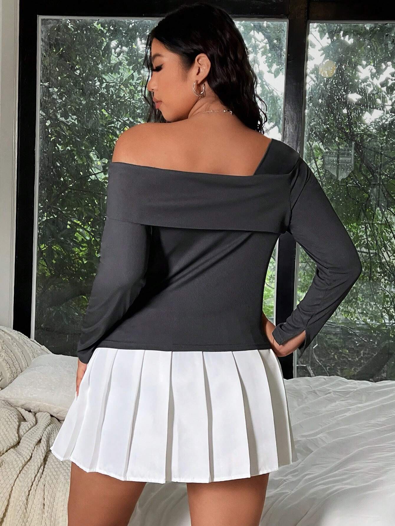 Curve Strapless Asymmetric Ribbed Top